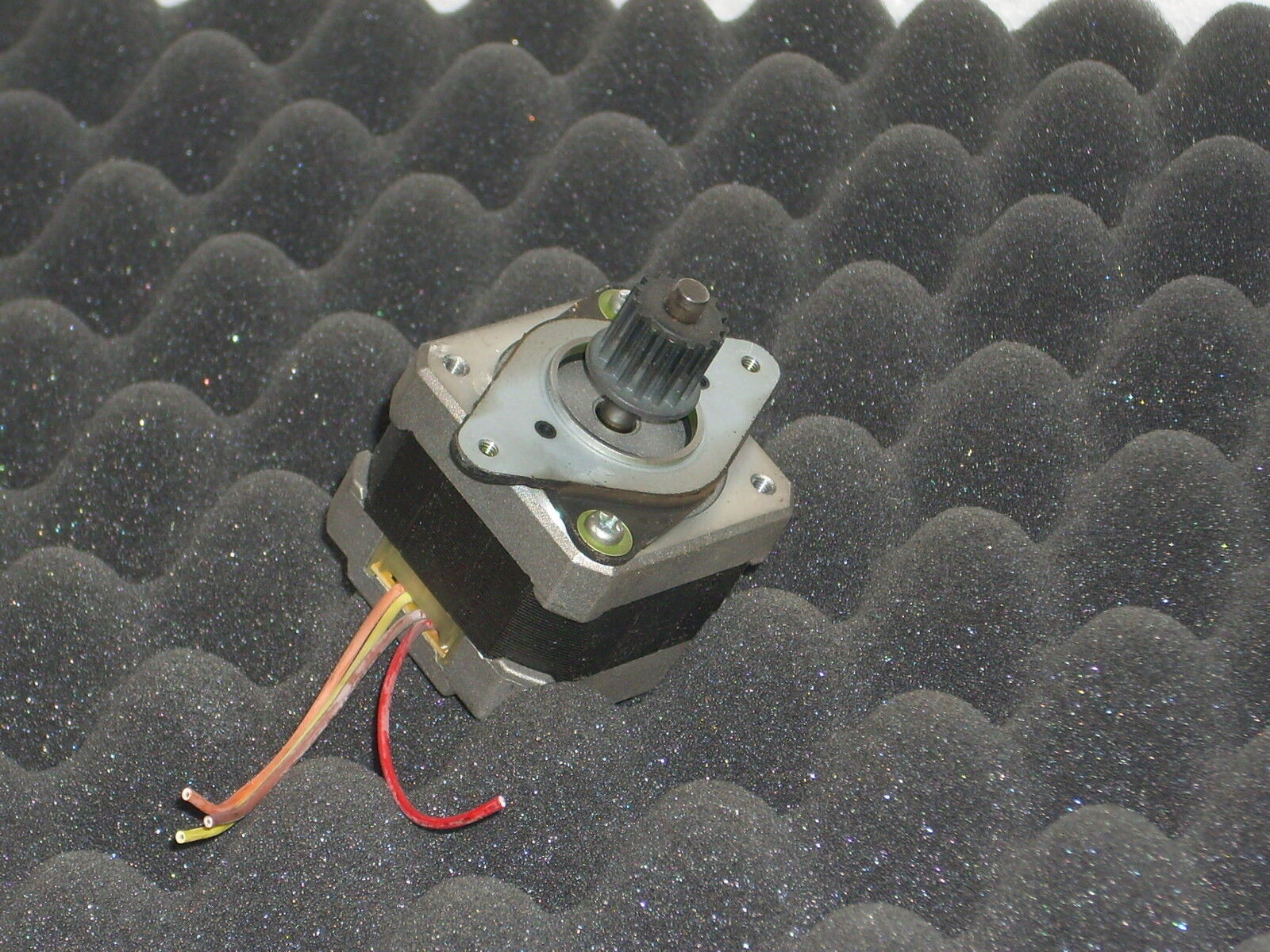 Universal Universal STP-42D2133 used part