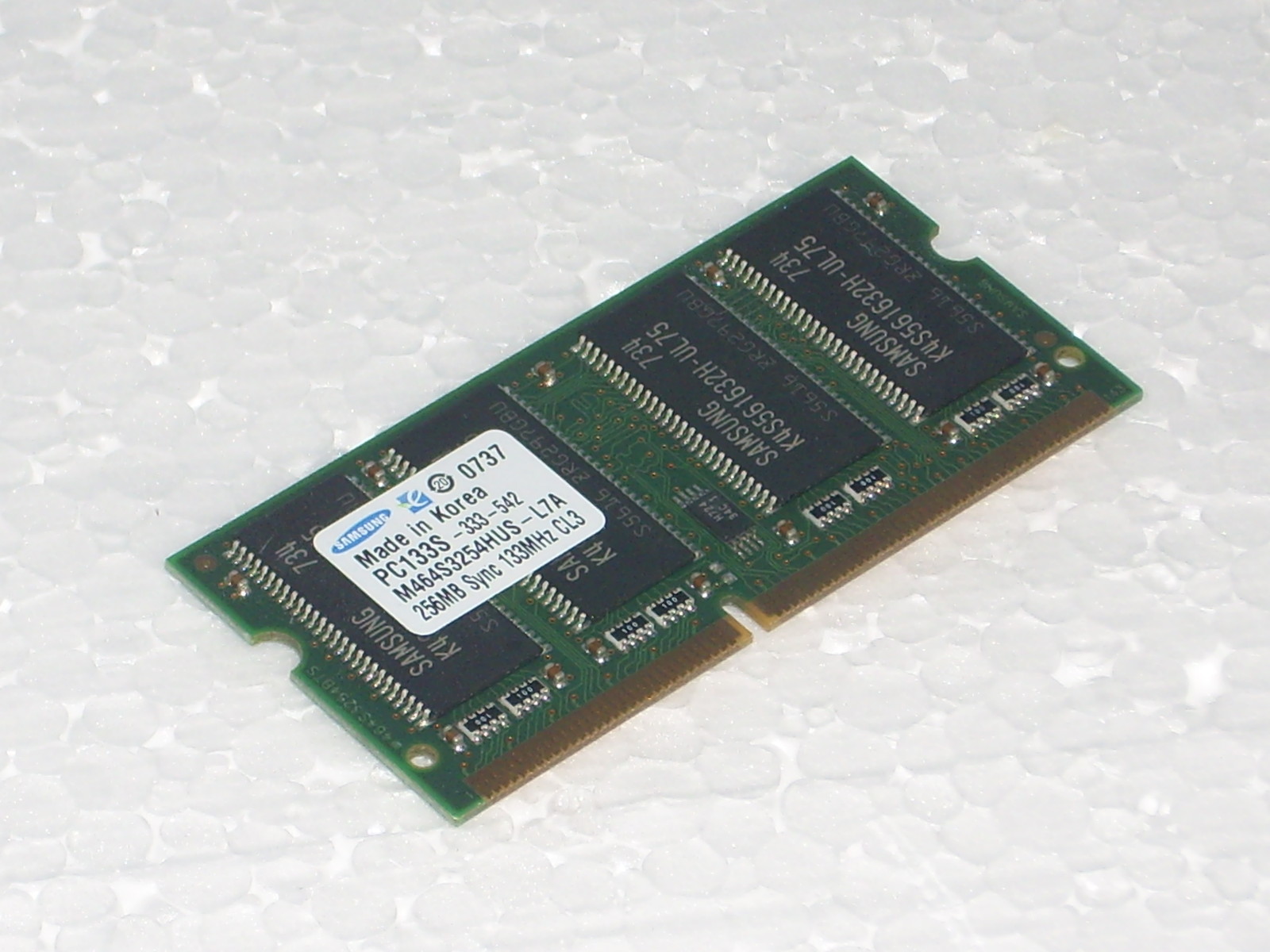 Samsung Samsung DC 240 256 256MB M464S3254HUS-L7A used part