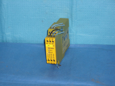 Universal Universal 24VACDC 774300 used part