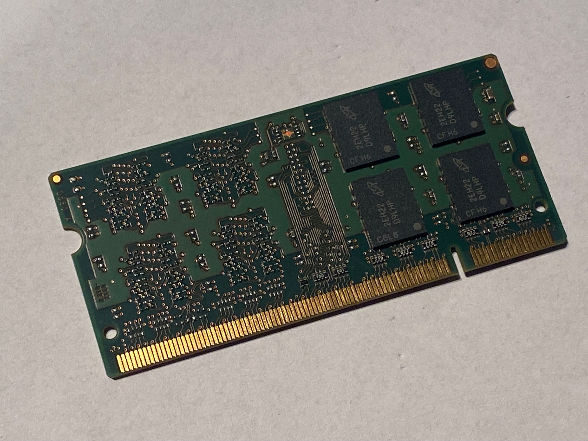 Micron MT8HTF25632HZ-667H1 1GB RAM 2Rx8 PC2-5300S Ersatzteil Xerox Industrie